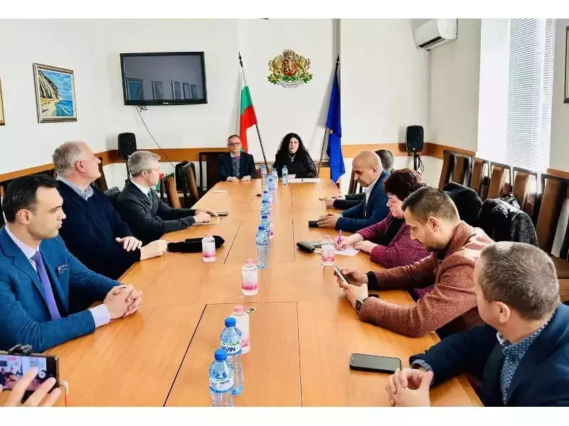 Областният управител професор Андрияна Андреева постави началото на нова традиция