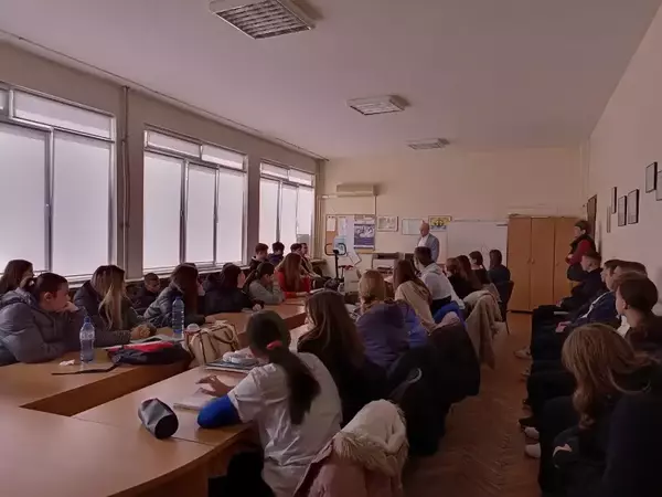 Прокурори от Районната прокуратура проведоха срещи с ученици от Варна и региона