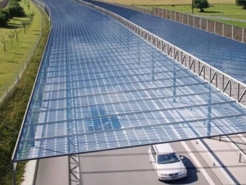 Първата фотоволтаична магистрала в историята – караш с 250 километра в час и зареждаш автомобила!