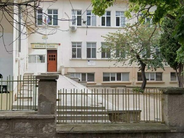 Ще правят основен ремонт на четири училища във Варна: Къде ще учат учениците през това време?