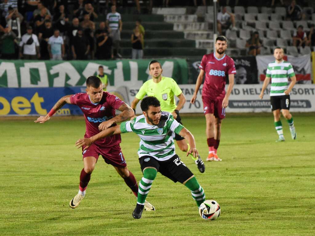 Черно море надделя с лекота над новака Септември