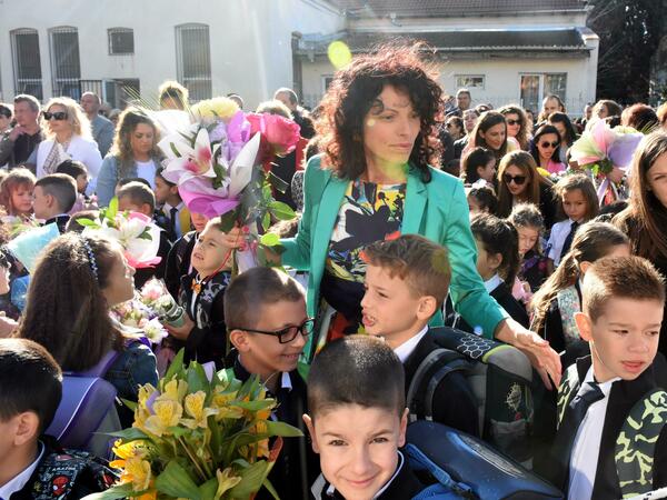 Първият училищен звънец прозвуча за над 3100 първокласници във Варна