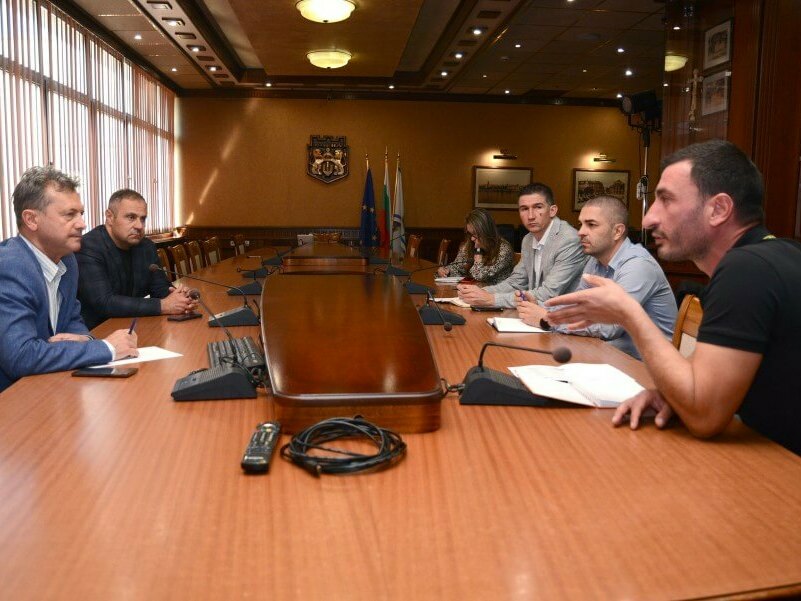 Всеки подлез във Варна – с паспорт