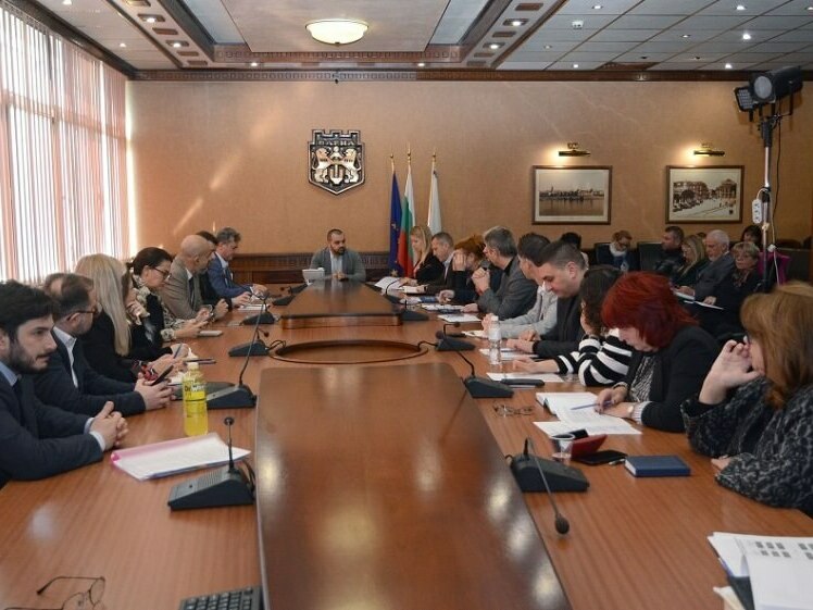 Демонтират преместваеми бараки