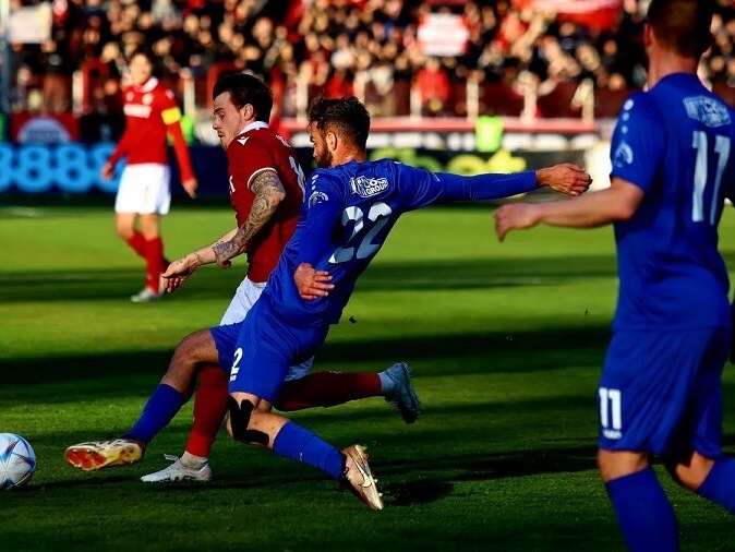 Домакинско поражение за „Спартак“