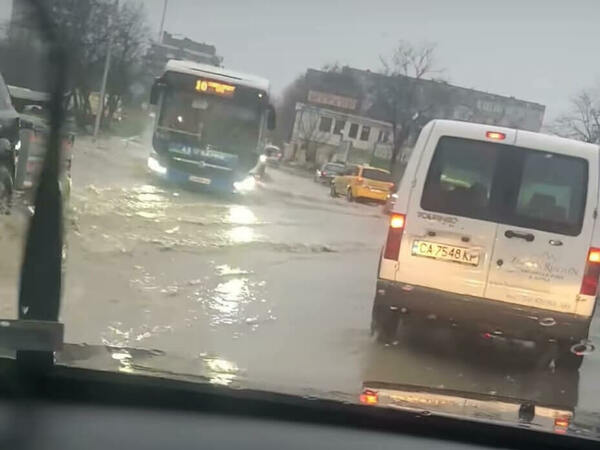Десетки места с лошо отводняване