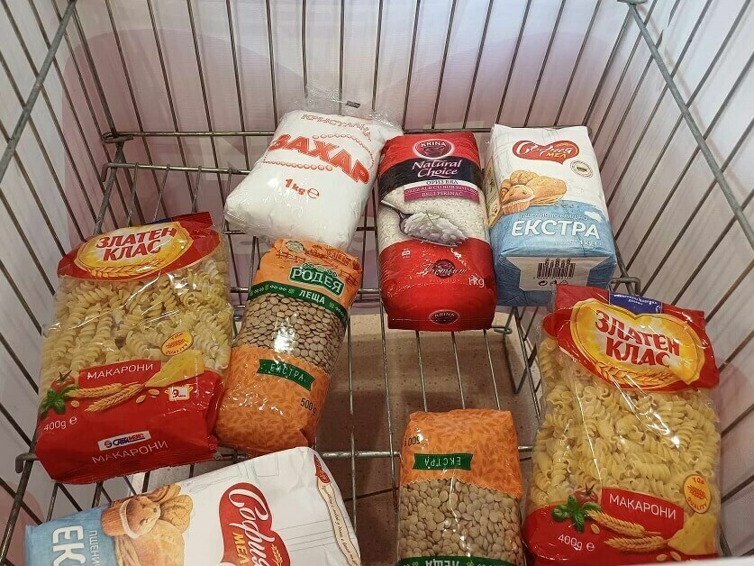 Коледни пакети за хора в нужда