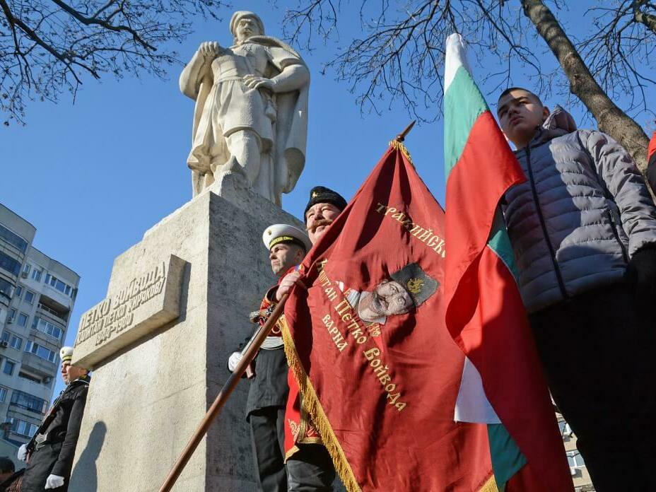 Почит към Капитан Петко войвода
