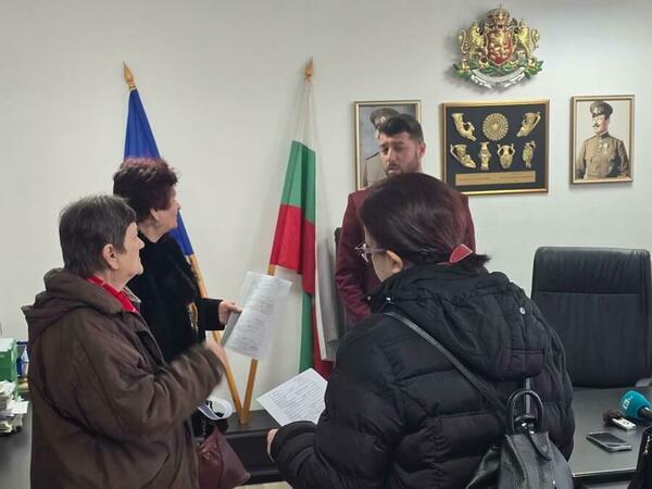 Върнаха пари на измамени по телефона