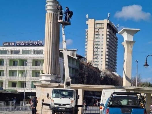 Обезопасиха колоните в Морската градина