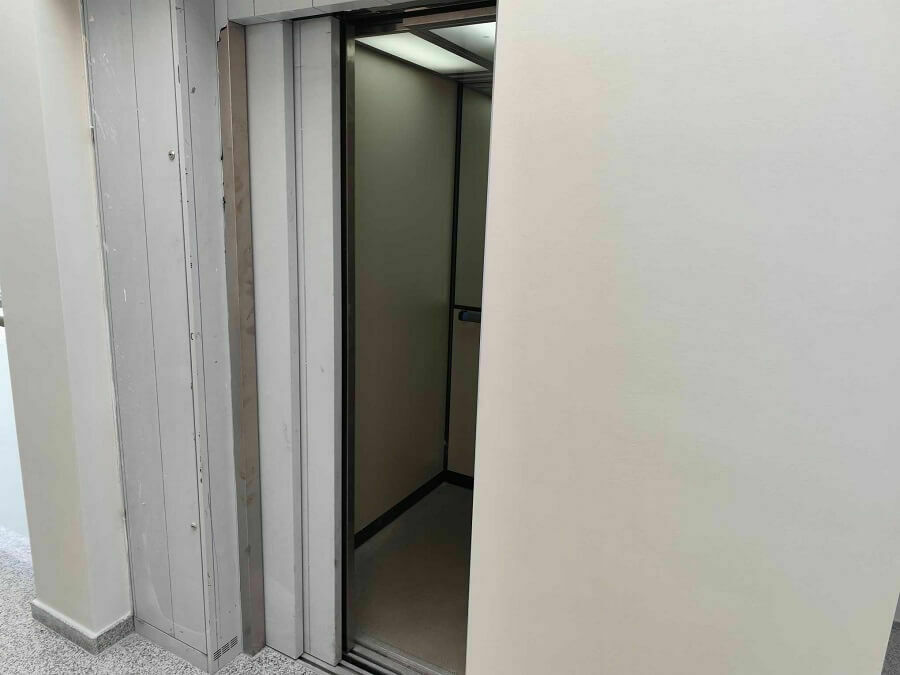 Търсят кандидати за поддръжка на асансьорите