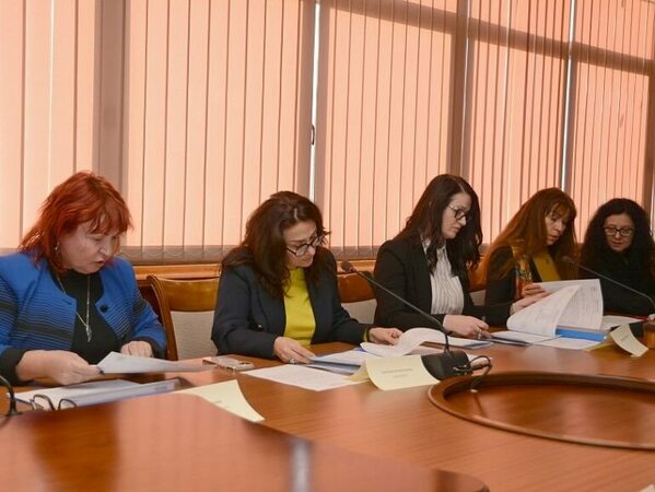 Търсят желаещи да станат приемни родители