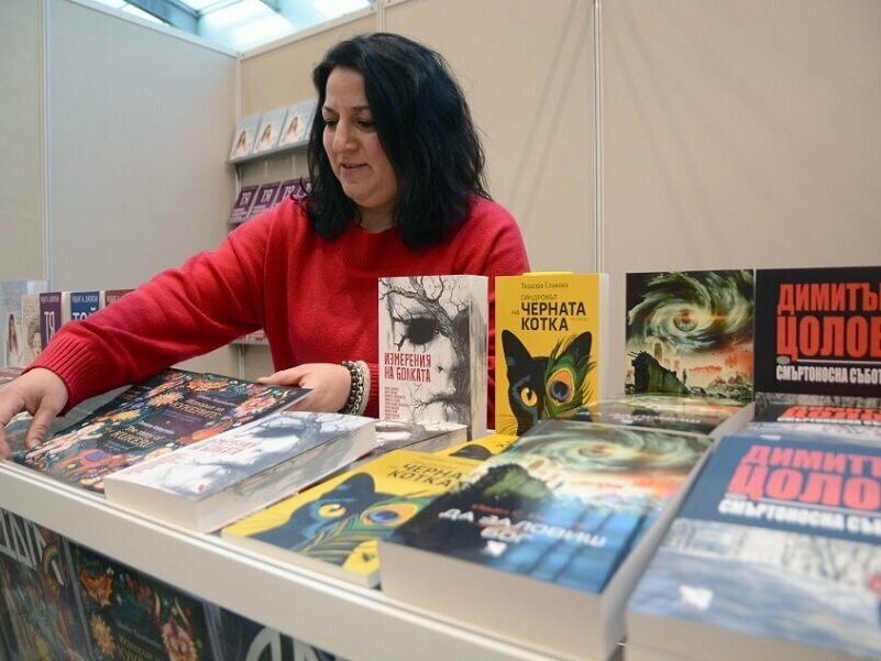 Варна посрещна първата зимна Алея на книгата