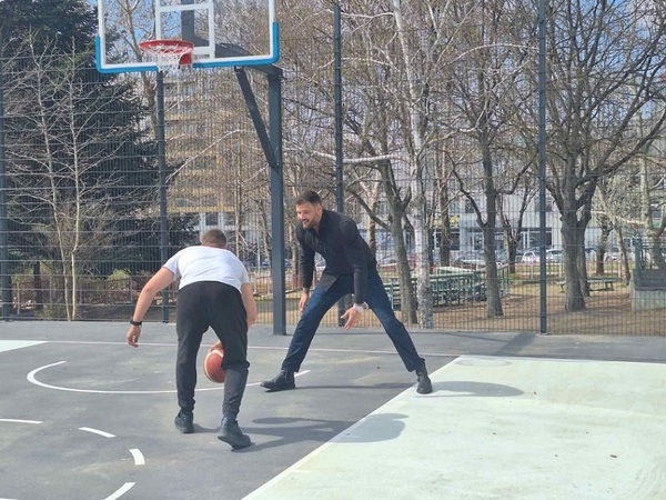 Варненско училище с ново игрище за баскетбол