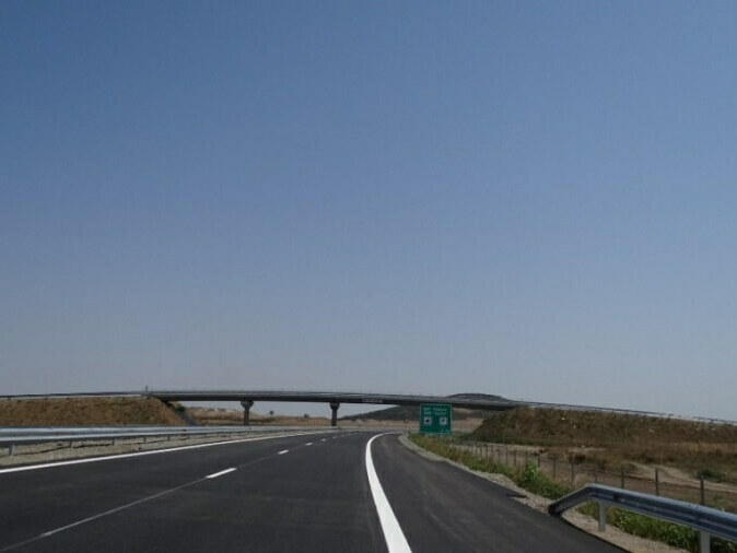 Ремонтират надлез на магистралата край Слънчево