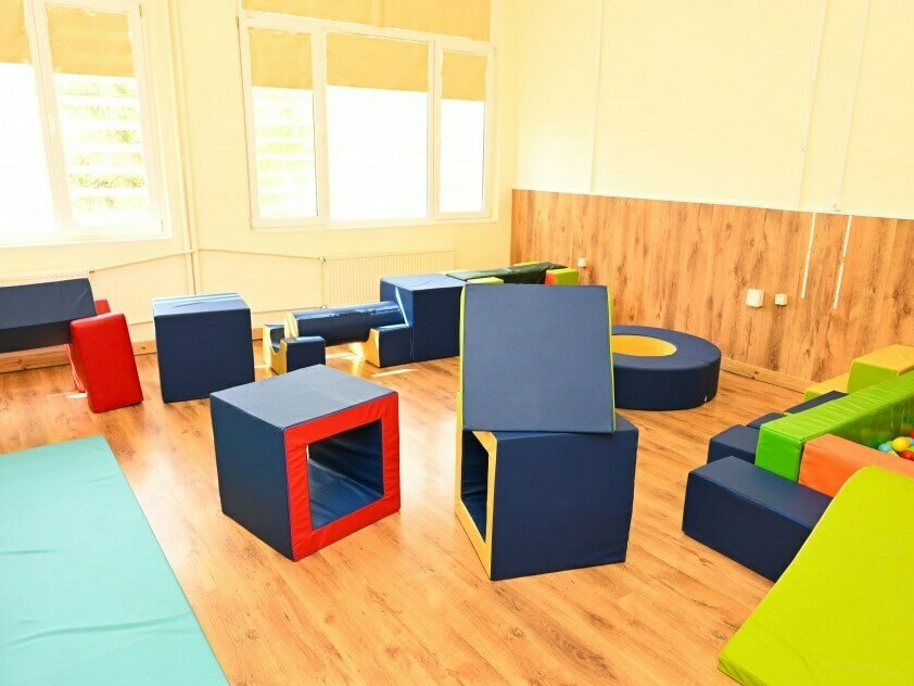 Нови терапевтични кабинети за специални деца