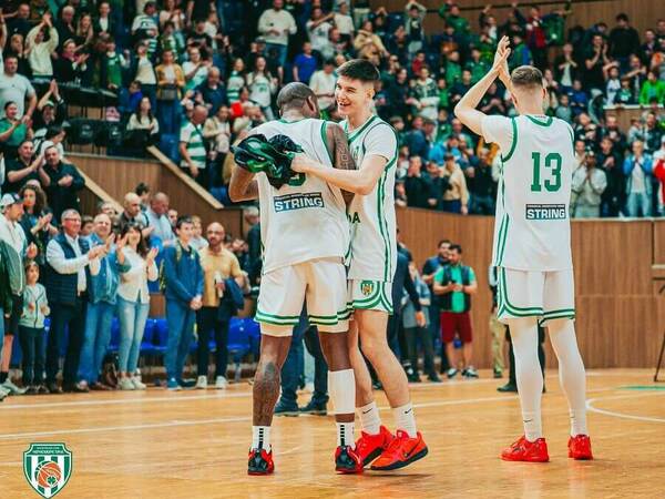 Първи финал в първенството от 16 години