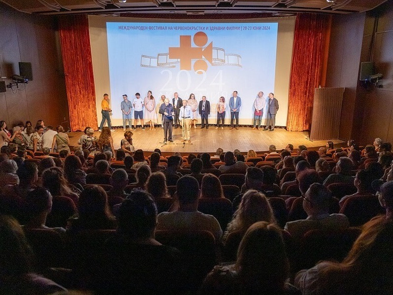 Кино от воюващи държави – на един екран във Варна