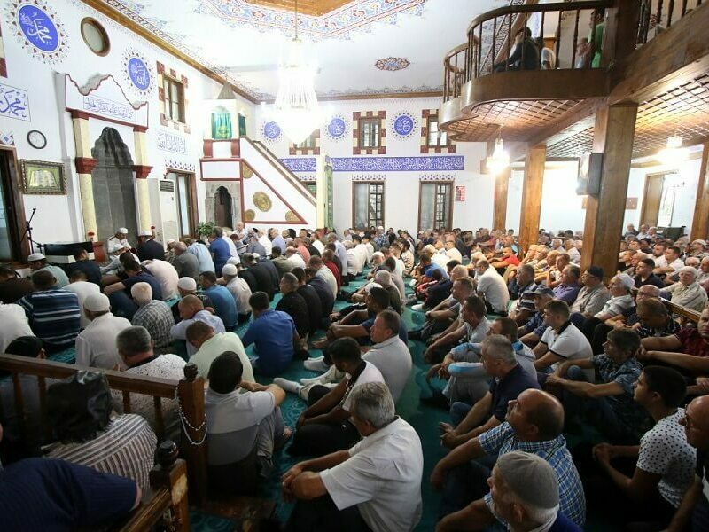 Мюсюлманите празнуват Курбан байрам