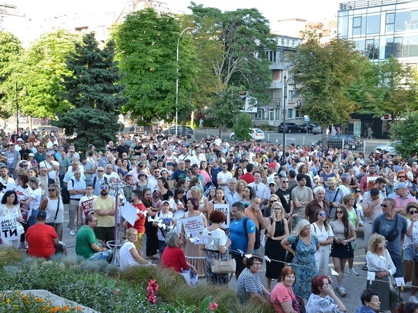 Протести „Подкрепа за Благо“ и извън България
