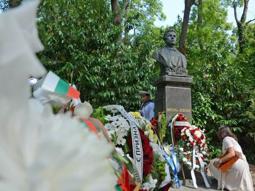 Варна с почит към Васил Левски