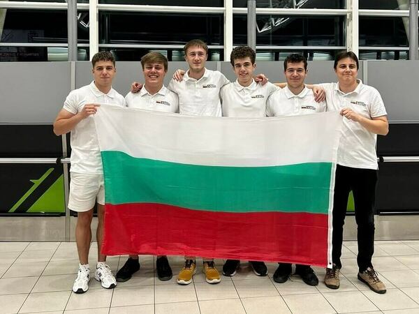 Отличен математик – на олимпиада и по информатика