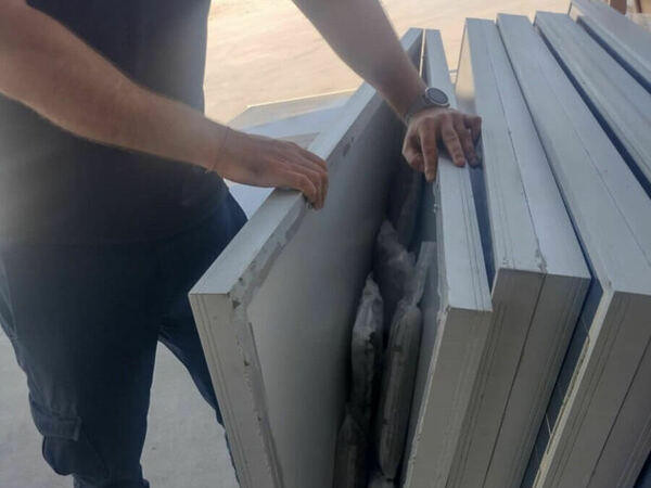 Откриха над 49 кг марихуана в соларни панели