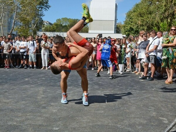 Спортни демонстрации за начало на учебната година