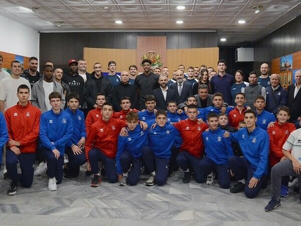 Признание за волейболисти и баскетболисти