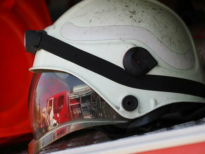 Жена е с изгаряния след пожар в автомобил