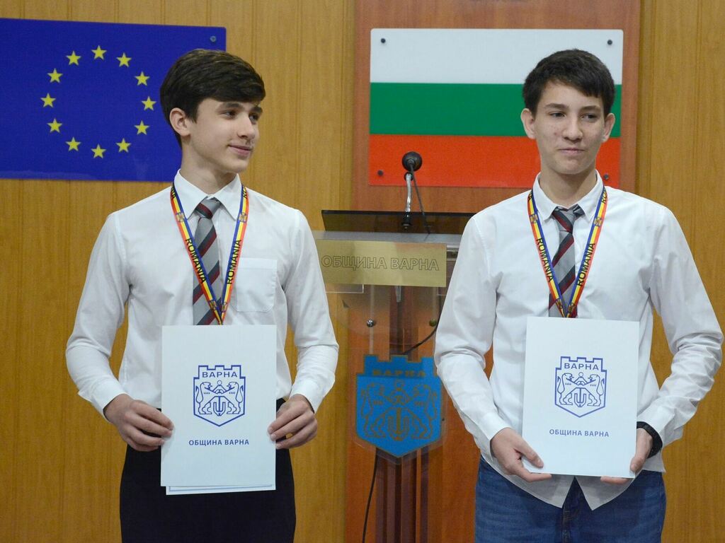 Млади астрономи с награди от Общината