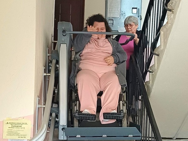 Млада жена вече има своя път към света