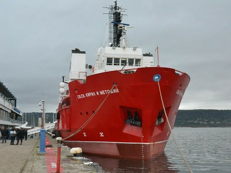 Антарктиците отплаваха от Морска гара Варна