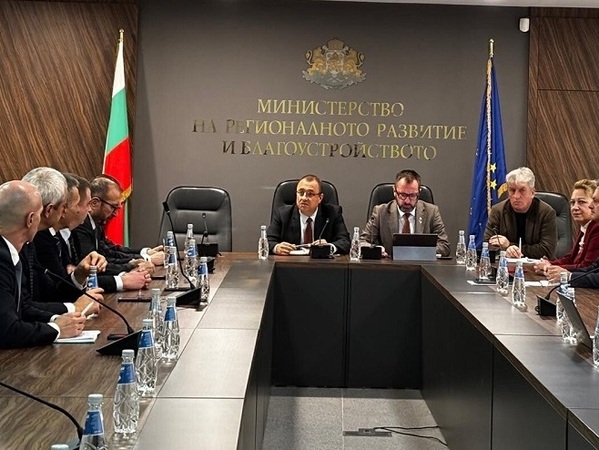 АПИ възлага обследване на Аспаруховия мост