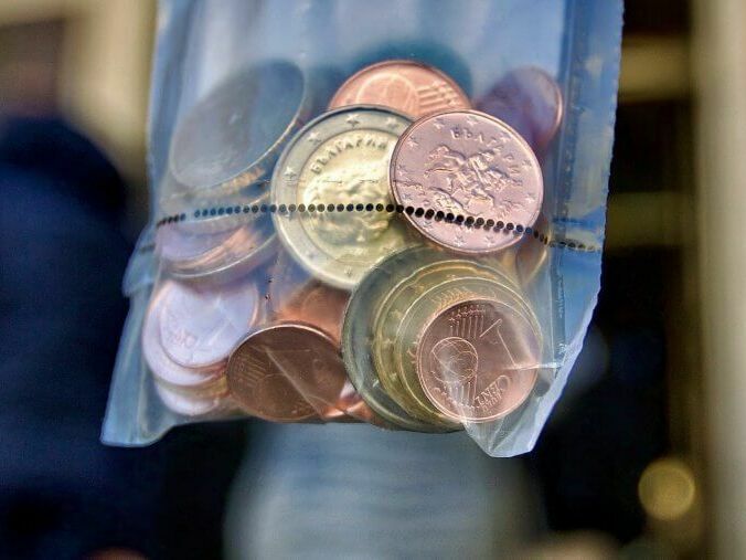 От днес купуваме евромонети и от пощите