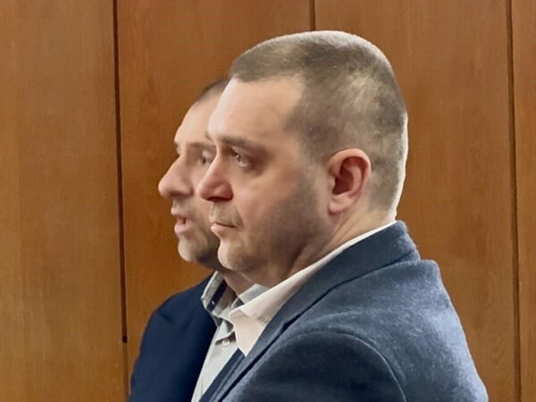 Съветници на свобода срещу голяма парична гаранция