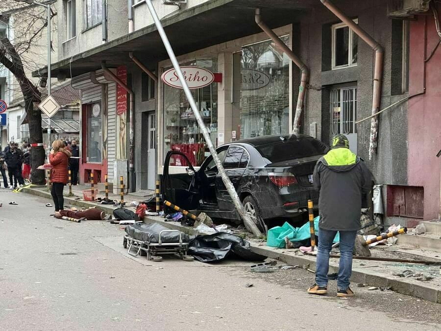 Две жертви на тежката катастрофа във Варна