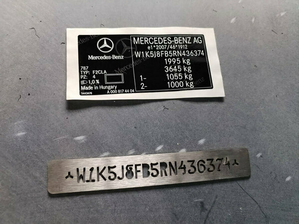 Разбиха престъпна група за контрабанда на крадени коли