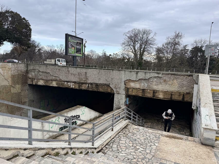 Подлез в лошо състояние