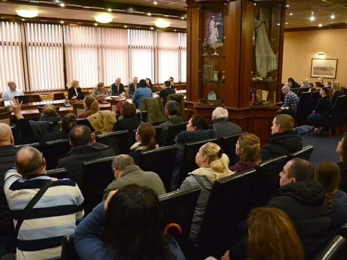 Търсят база за учениците от ОУ „Иван Вазов“