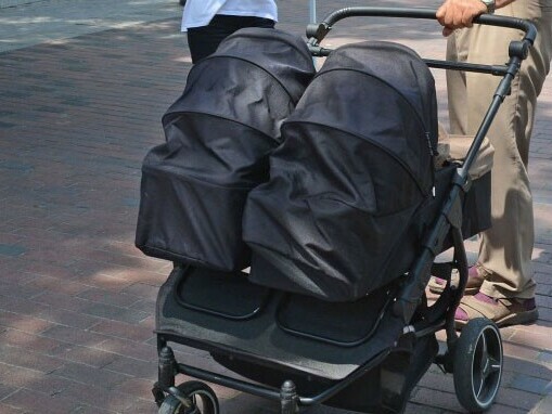 361 новородени с подкрепа по инвитро програмата