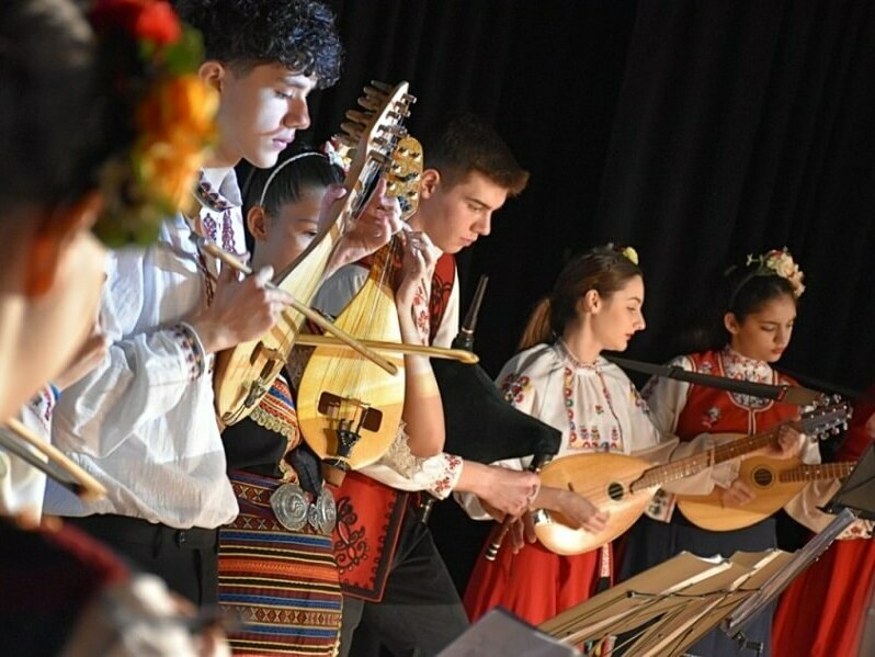 Варна посреща млади фолклорни таланти