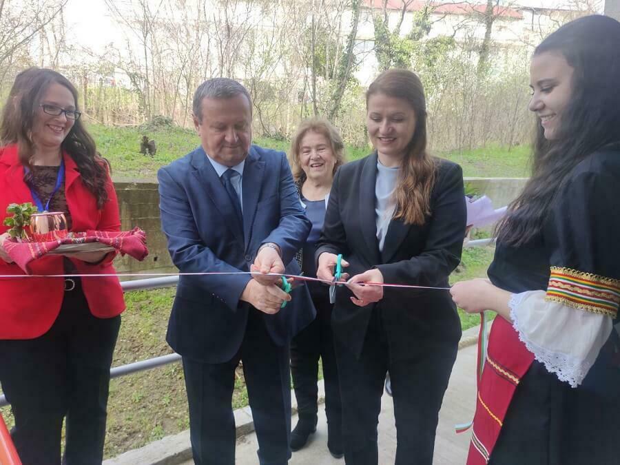 Център за деца с аутизъм отвори врати във Варна