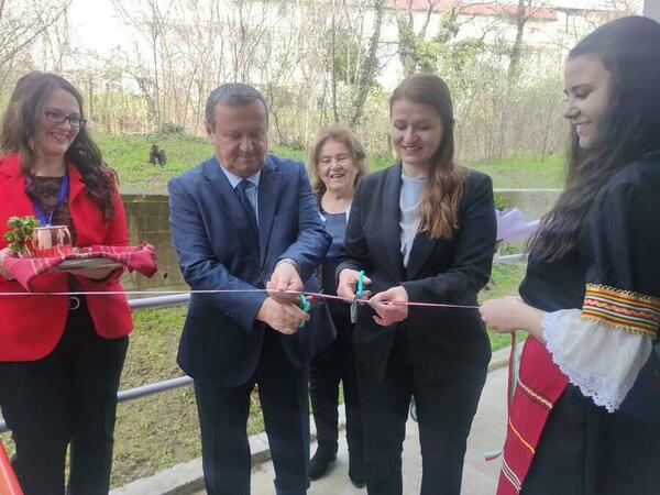 Център за деца с аутизъм отвори врати във Варна