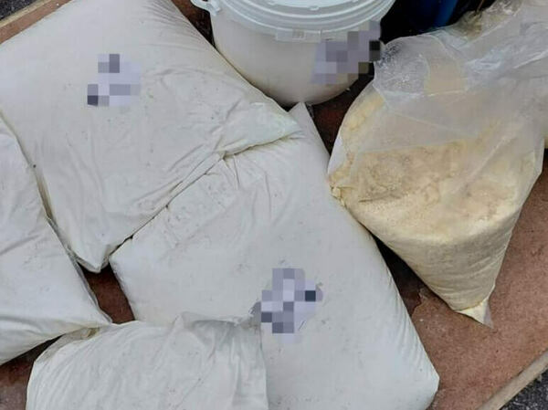Унищожават половин тон млечни продукти