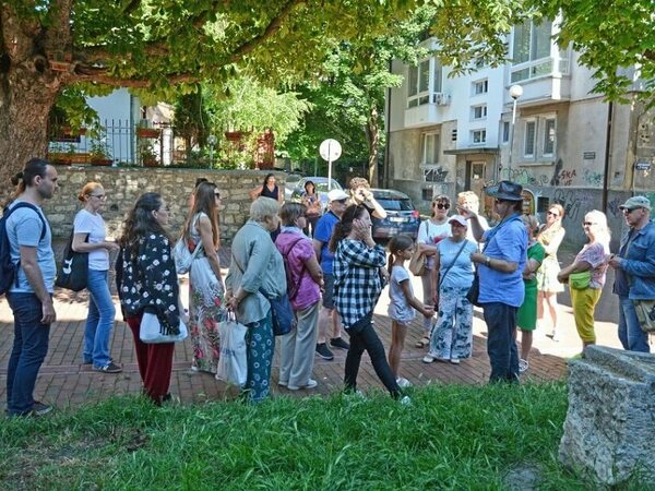 Безплатни пешеходни обиколки и през есента